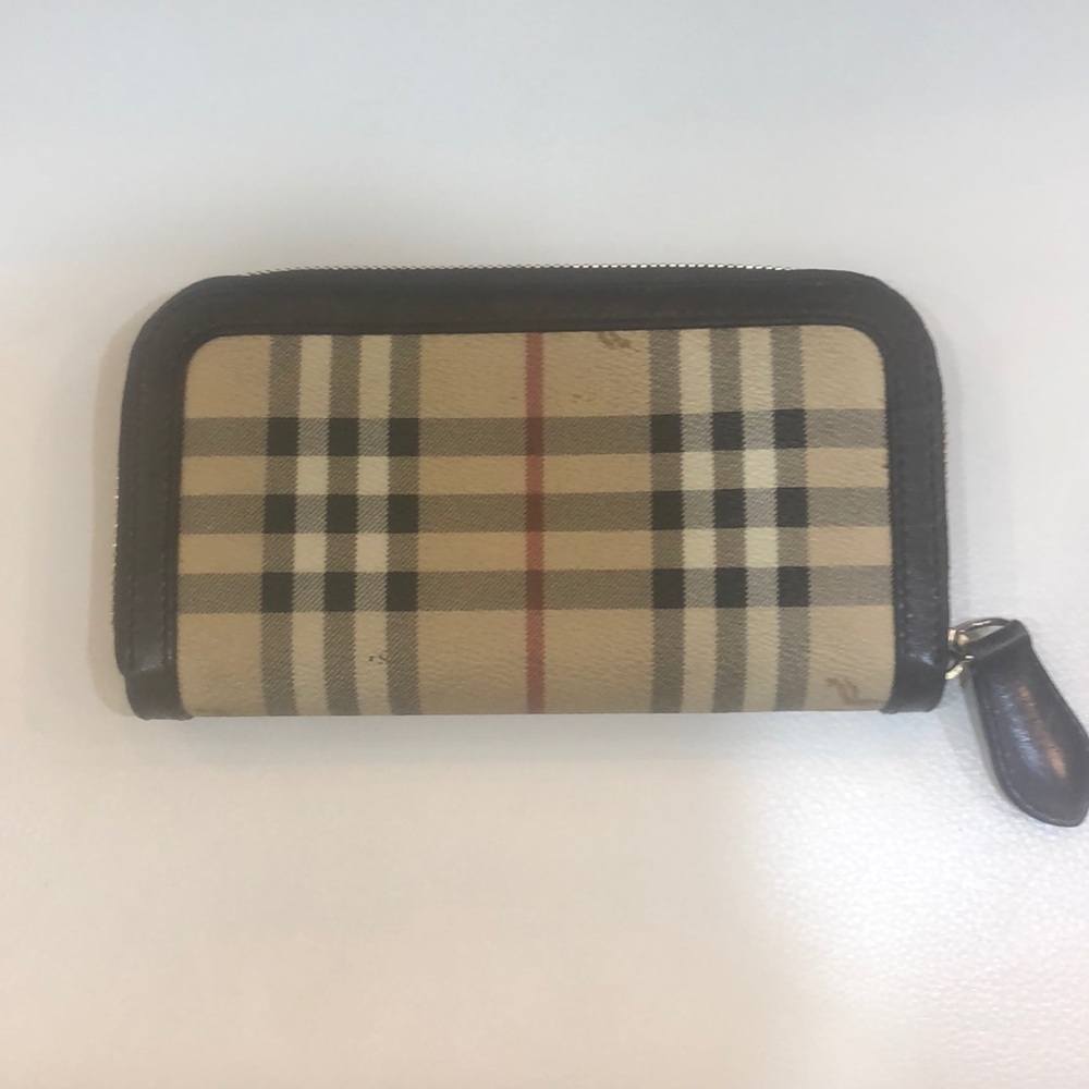 Burberry wallet